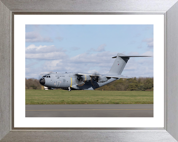 RAF Atlas A400M Landing 2026 Photo Print Royal Air Force Aircraft Wall Art Aviation Decor Posters, Prints, & Visual Artwork Hampshire Prints 10 x 8 Silver Frame Yes