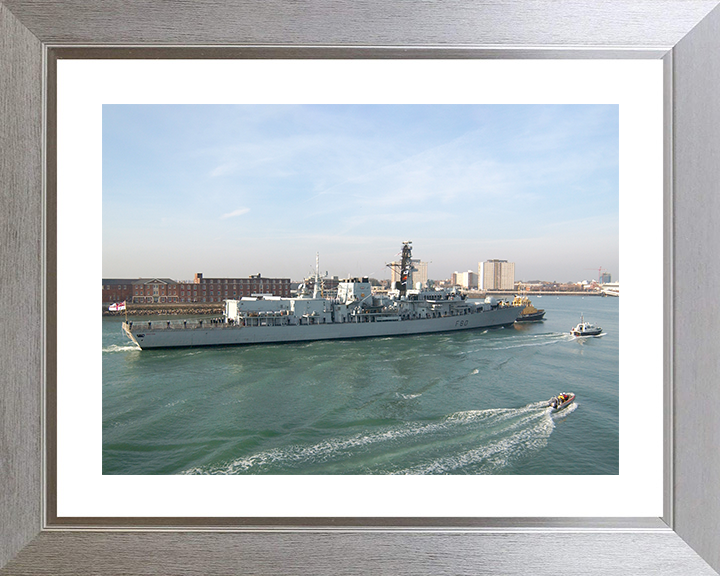 HMS Grafton (F80) Photo Print - Paying Off 2006 - Royal Navy Type 23 Frigate Posters, Prints, & Visual Artwork Hampshire Prints 10 x 8 Silver Frame Yes