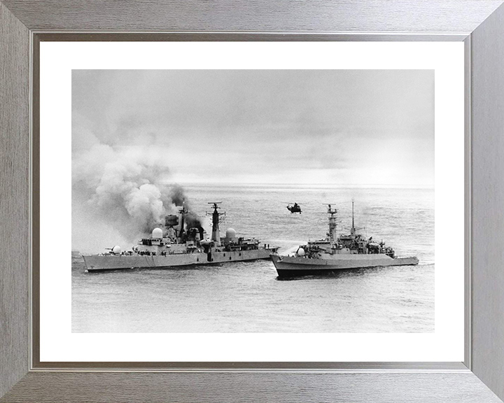 HMS Arrow (F173) alongside HMS Sheffield (D80) Royal Navy Falkland War Photo Print Wall Art Decor Posters, Prints, & Visual Artwork Hampshire Prints 10 x 8 Silver Frame Yes