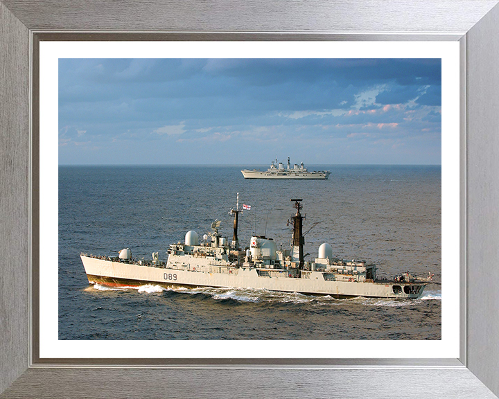 HMS Exeter (D89) Photo Print - Underway - Royal Navy Type 42 Destroyer Hampshire Prints 10 x 8 Silver Frame Yes