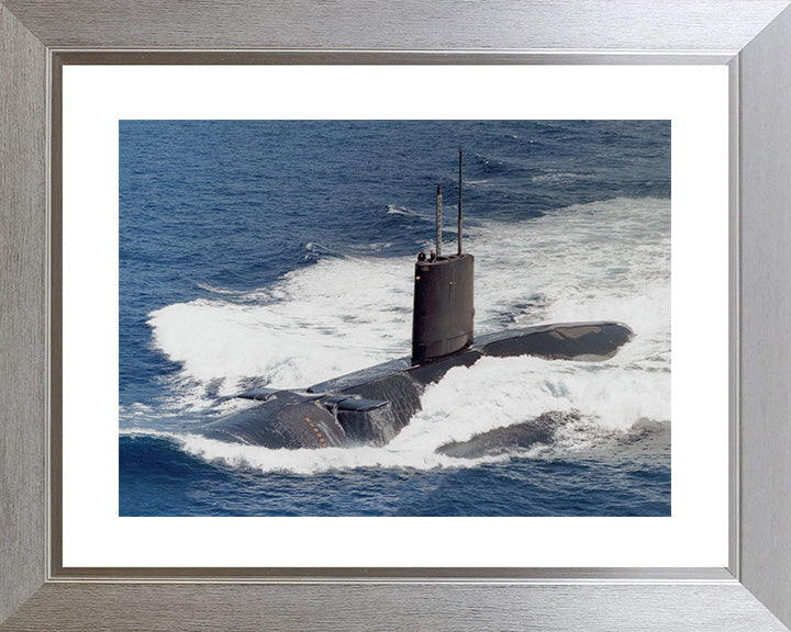 HMS Courageous S50 Submarine | Photo Print | Framed Print | Valiant class | Royal Navy Hampshire Prints