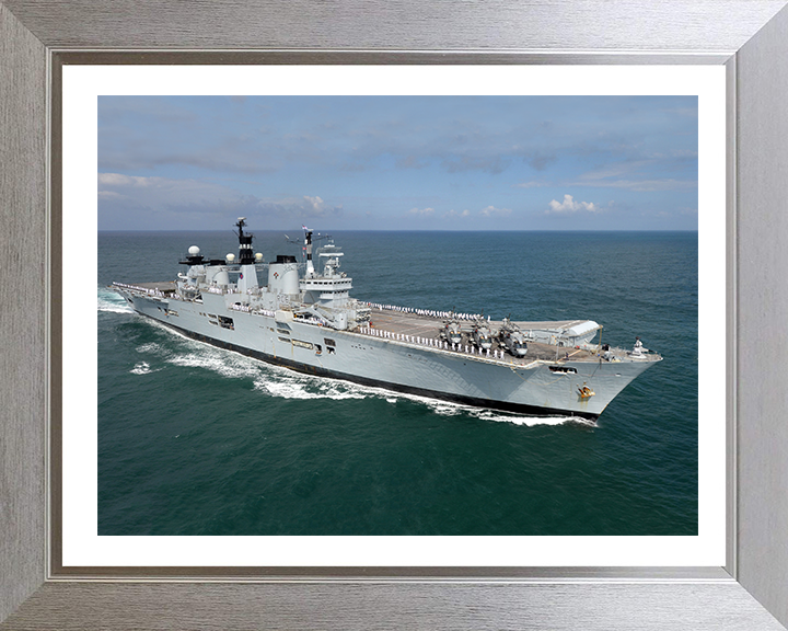 HMS Illustrious R06 | Photo Print | Framed Print | Invincible Class | Aircraft Carrier | Royal Navy Hampshire Prints