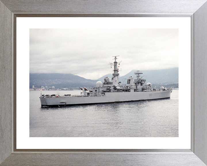 HMS Bristol (D23) Royal Navy Type 82 Destroyer Low Starboard View Photo Print Wall Art Decor Posters, Prints, & Visual Artwork Hampshire Prints 10 x 8 Silver Frame Yes