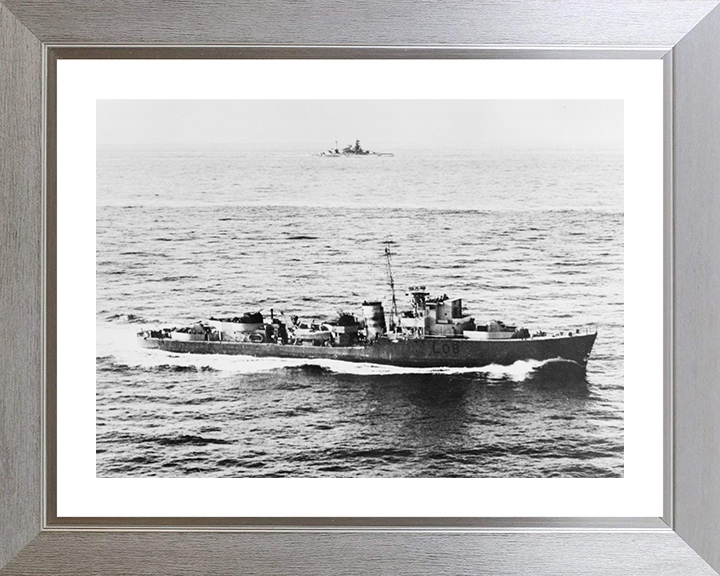 HMS Exmoor (L08) Photo Print - At Sea - Royal Navy Hunt Class Destroyer
