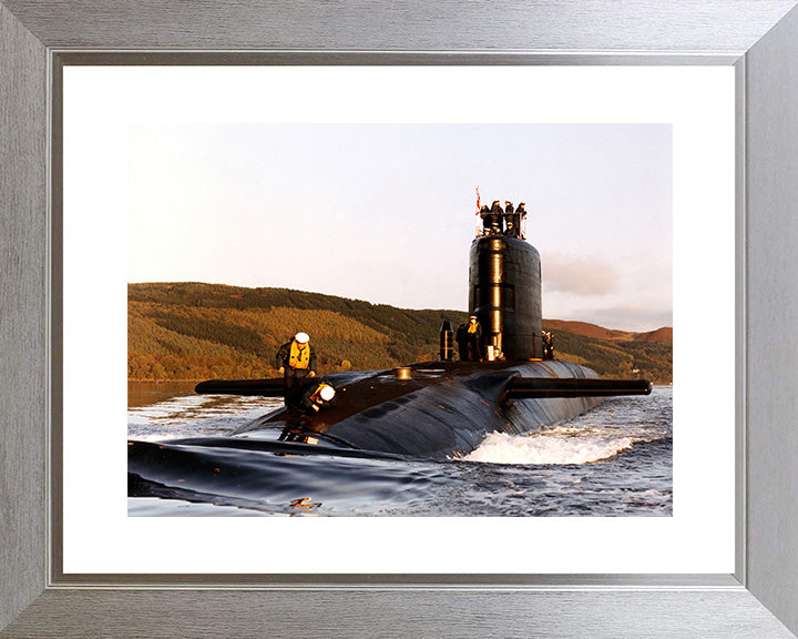 HMS Resolution S22 Submarine | Photo Print | Framed Print | Resolution Class | Royal Navy Hampshire Prints