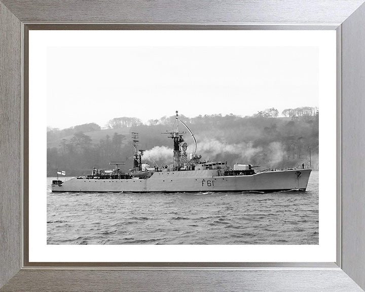 HMS Llandaff F61 | Photo Print | Framed Print | Salisbury Class | Frigate | Royal Navy Hampshire Prints