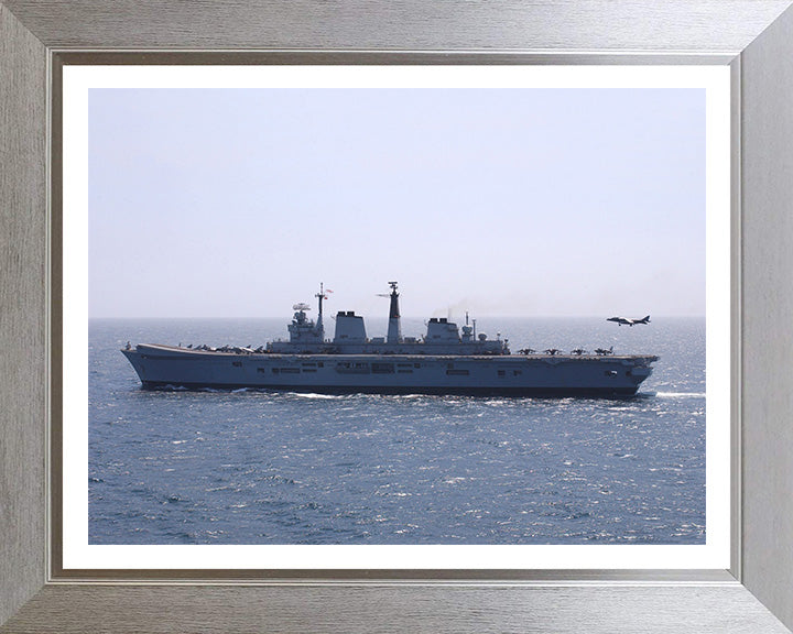 HMS Invincible R05 | Photo Print | Framed Print | Invincible Class | Aircraft Carrier | Royal Navy Hampshire Prints