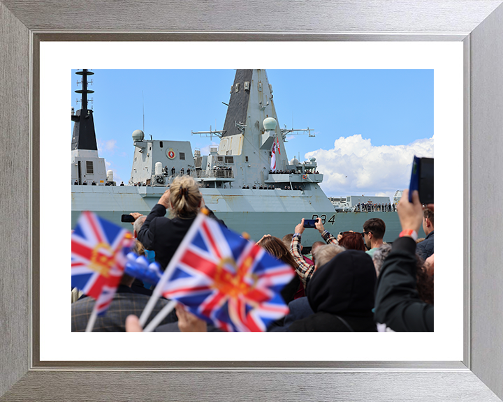 HMS Diamond (D34) Royal Navy Type 45 Destroyer Homecoming Photo Print Wall Art Decor Posters, Prints, & Visual Artwork Hampshire Prints 10 x 8 Silver Frame Yes