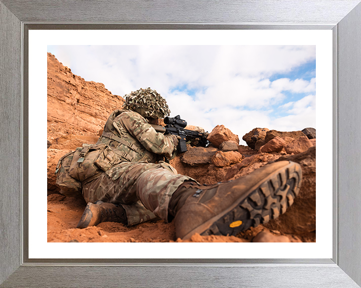 Soldier with a sharpshooter rifle Photo Print - British Army Hampshire Prints 10 x 8 Silver Frame Yes
