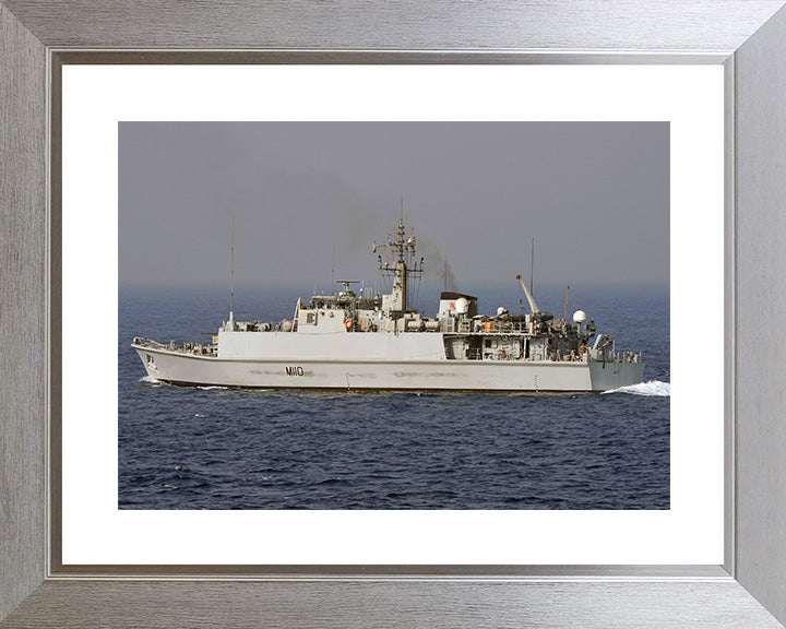 HMS Ramsey M110 | Photo Print | Framed Print | Sandown Class | Minehunter | Royal Navy Hampshire Prints