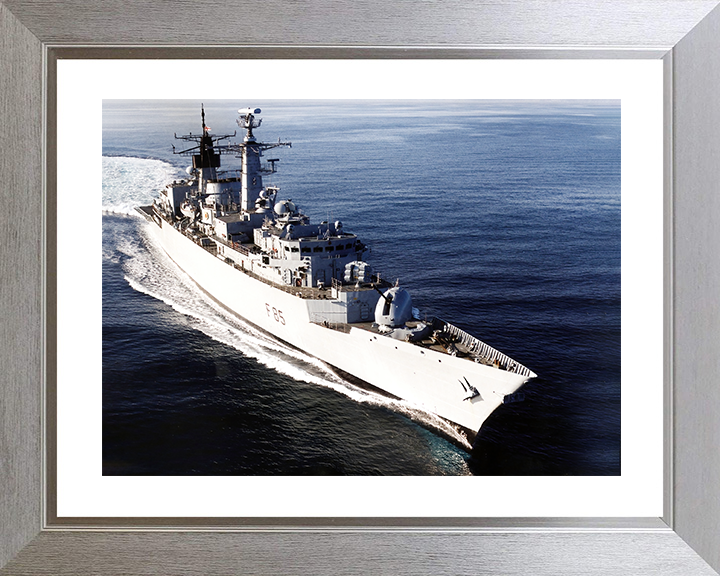 HMS Cumberland (F85) Royal Navy Type 22 Frigate High Starboard Bow View Photo Print Wall Art Decor Posters, Prints, & Visual Artwork Hampshire Prints 10 x 8 Silver Frame Yes