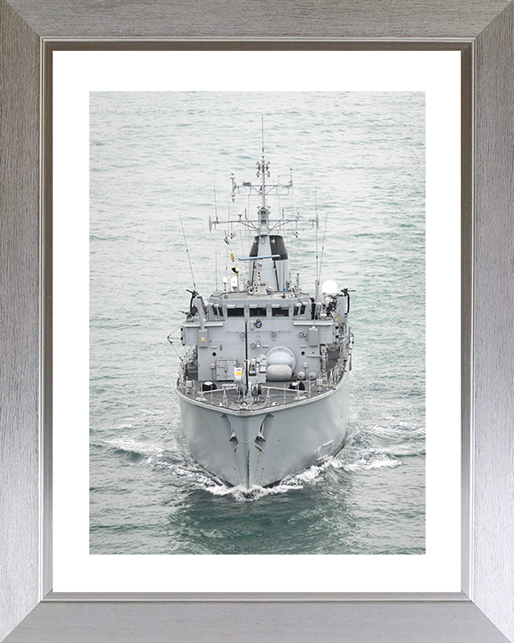 HMS Chiddingfold (M37) Royal Navy Hunt Class Minehunter High Bow View Photo Print Wall Art Decor Posters, Prints, & Visual Artwork Hampshire Prints 10 x 8 Silver Frame Yes