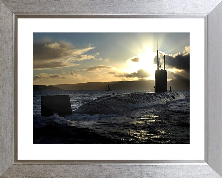 HMS Sceptre S104 Submarine | Photo Print | Framed Print | Swiftsure Class | Royal Navy Hampshire Prints