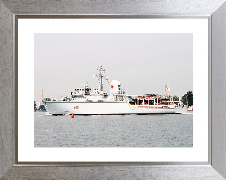 HMS Cottesmore M32 | Photo Print | Framed Print | Hunt Class | Mine Warfare Vessel | Royal Navy Hampshire Prints