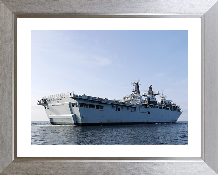HMS Bulwark (L15) Royal Navy Albion Class Amphibious Ship Low Starboard Quarter View Photo Print Wall Art Decor Posters, Prints, & Visual Artwork Hampshire Prints 10 x 8 Silver Frame Yes