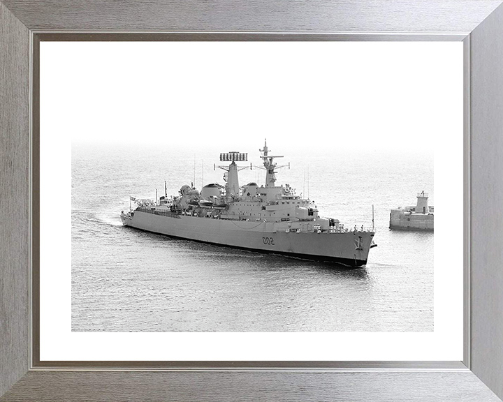 HMS Devonshire (D02) Royal Navy County Class Destroyer Entering Harbour Photo Print Wall Art Decor Posters, Prints, & Visual Artwork Hampshire Prints 10 x 8 Silver Frame Yes