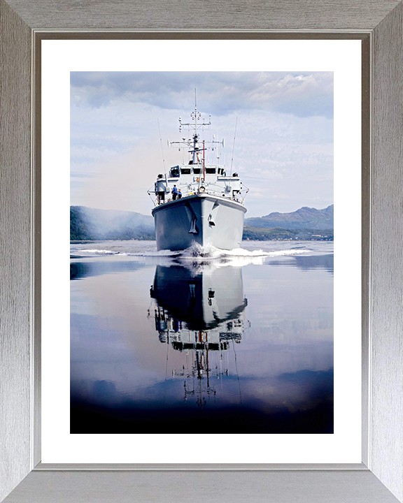 HMS Brocklesby (M33) Royal Navy Hunt Class Mine Warfare Vessel Bow Reflections Photo Print Wall Art Decor Posters, Prints, & Visual Artwork Hampshire Prints 10 x 8 Silver Frame Yes