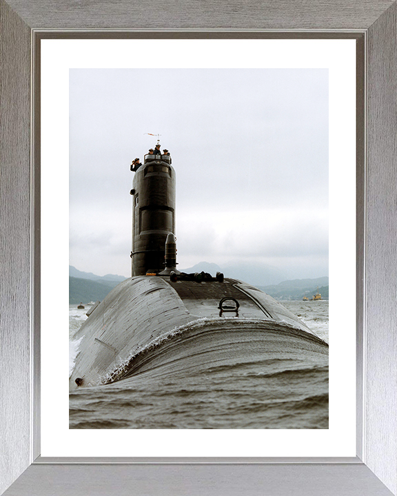 HMS Spartan (S105) Photo Print - Bow View 1993 - Royal Navy Swiftsure Class Submarine Hampshire Prints 10 x 8 Silver Frame Yes