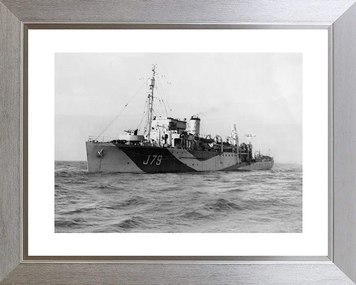 HMS Scott J79 | Photo Print | Framed Print | Halcyon Class | Minesweeper | Royal Navy Hampshire Prints