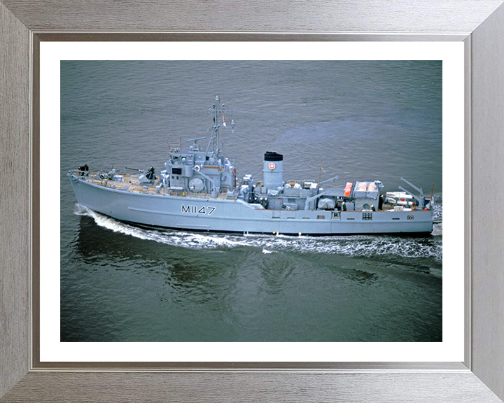HMS Hubberston M1147 | Photo Print | Framed Print | Ton Class | Minesweeper | Royal Navy Posters, Prints, & Visual Artwork Hampshire Prints