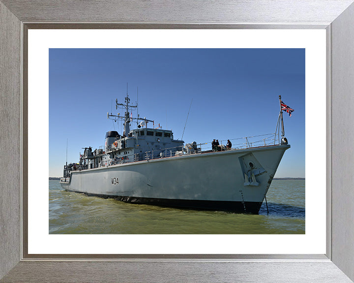 HMS Middleton M34 | Photo Print | Framed Print | Hunt Class | Mine Warfare Vessel | Royal Navy Hampshire Prints