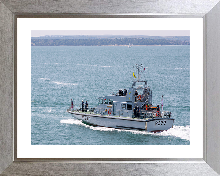 HMS Blazer (P279) Royal Navy Archer Class P2000 Patrol Vessel At Sea 2022 Photo Print Wall Art Decor Posters, Prints, & Visual Artwork Hampshire Prints 10 x 8 Silver Frame Yes