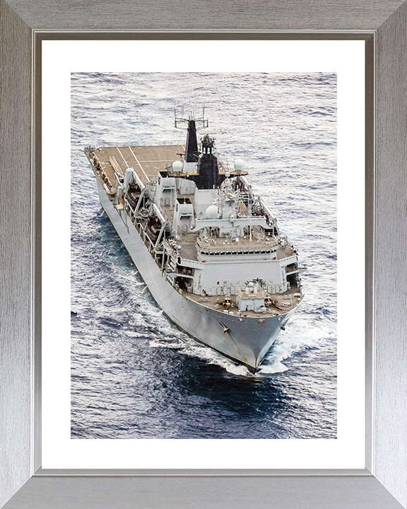 HMS Bulwark (L15) Royal Navy Albion Class Amphibious Ship High Starboard Bow View Photo Print Wall Art Decor Posters, Prints, & Visual Artwork Hampshire Prints 10 x 8 Classic Frame No