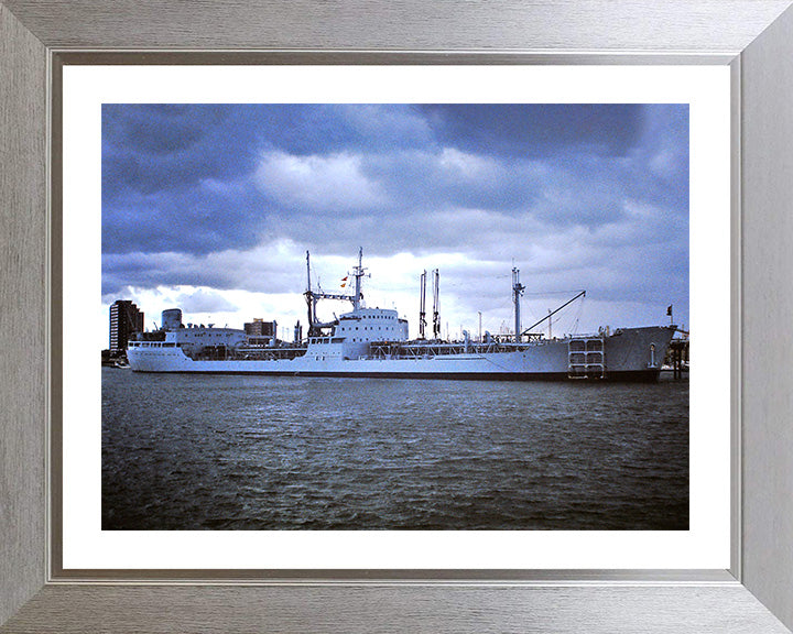 RFA Pearleaf (A77) Photo Print - Starboard View - Royal Fleet Auxiliary's Leaf Class Tanker Hampshire Prints 10 x 8 Silver Frame Yes