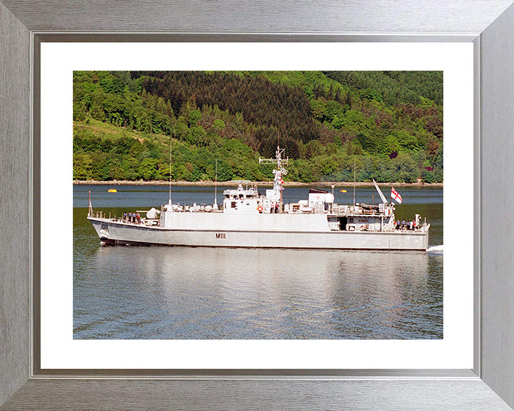 HMS Blyth (M111) Royal Navy Sandown Class Minehunter Leaving Harbour Photo Print Wall Art Decor Posters, Prints, & Visual Artwork Hampshire Prints 10 x 8 Silver Frame Yes