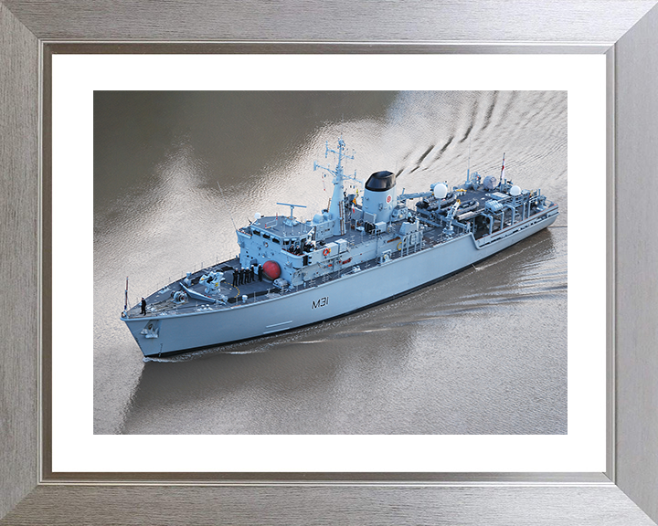 HMS Cattistock (M31) Royal Navy Hunt Class MineHunter High Port Bow View Photo Print Wall Art Decor Posters, Prints, & Visual Artwork Hampshire Prints 10 x 8 Silver Frame Yes