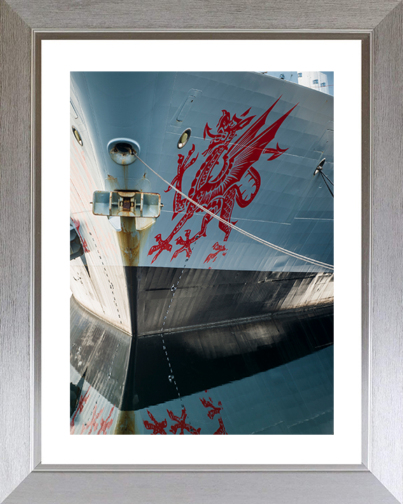 HMS Dragon (D35) Royal Navy Type 45 Destroyer Bow Reflections Photo Print Wall Art Decor Posters, Prints, & Visual Artwork Hampshire Prints 10 x 8 Silver Frame Yes