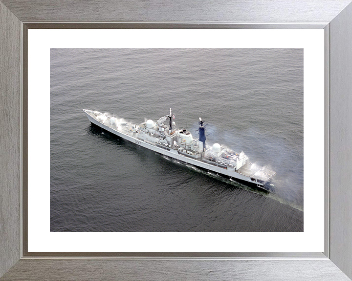 HMS Edinburgh (D97) Royal Navy Type 42 Destroyer Pre Wetting Photo Print Wall Art Decor Posters, Prints, & Visual Artwork Hampshire Prints 10 x 8 White Frame Yes