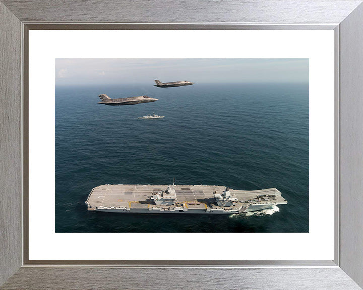 HMS Queen Elizabeth R08 | Photo Print | Framed Print | Queen Elizabeth Class | Aircraft Carrier | Royal Navy Hampshire Prints