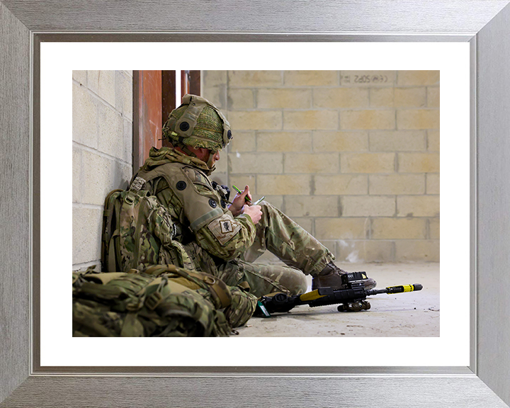 British Army 1 LANCS Soldiers Wearing the Tactical Engagement Simulation System Photo Print Wall Art Military Decor Posters, Prints, & Visual Artwork Hampshire Prints 10 x 8 Silver Frame Yes