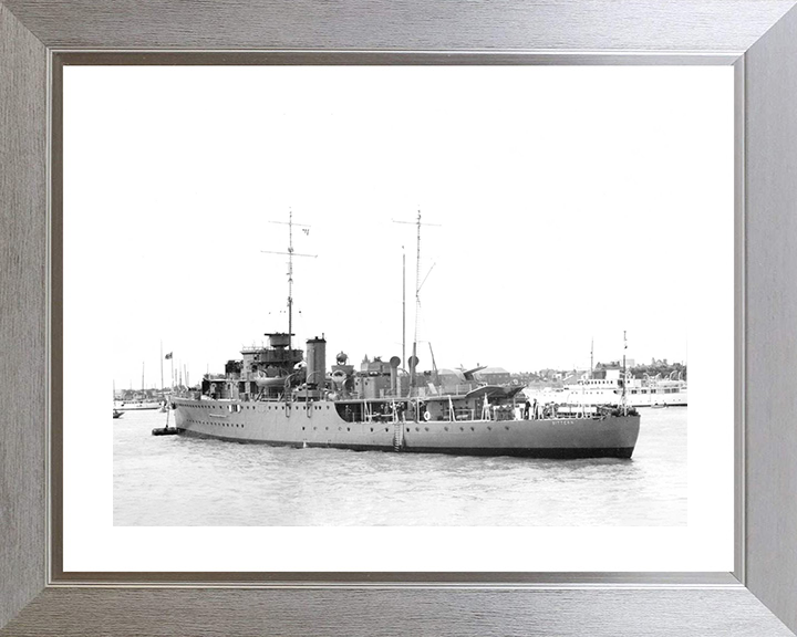 HMS Bittern (L07) Royal Navy Bittern Class Sloop Warship At A Buoy Photo Print Wall Art Decor Posters, Prints, & Visual Artwork Hampshire Prints 10 x 8 Silver Frame Yes