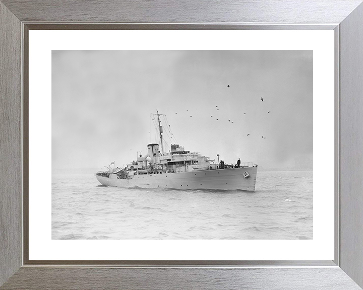 HMS Anchusa (K186) Royal Navy Flower Class Corvette Liverpool 1941 Warship Photo Print Wall Art Decor Posters, Prints, & Visual Artwork Hampshire Prints 10 x 8 Silver Frame Yes