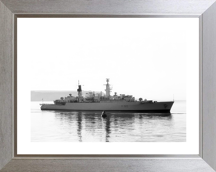 HMS Brilliant (F90) Royal Navy Type 22 Frigate Starboard Beam View Photo Print Wall Art Decor Posters, Prints, & Visual Artwork Hampshire Prints 10 x 8 Silver Frame Yes