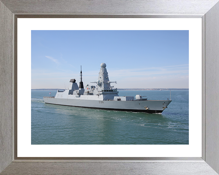 HMS Defender (D36) Royal Navy Type 45 Destroyer Entering Portsmouth Photo Print Wall Art Decor Posters, Prints, & Visual Artwork Hampshire Prints 10 x 8 Silver Frame Yes