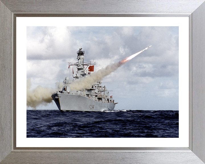 HMS Iron Duke F234 | Photo Print | Framed Print | Poster | Type 23 | Frigate | Royal Navy Hampshire Prints