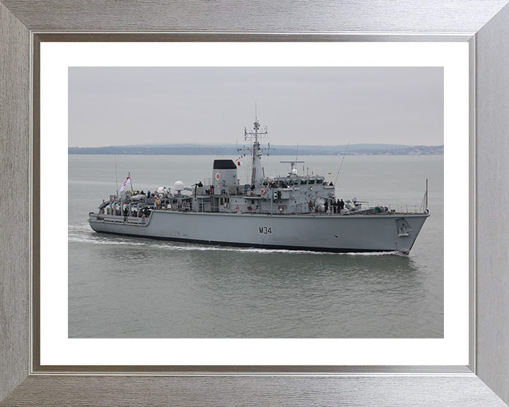 HMS Middleton M34 | Photo Print | Framed Print | Hunt Class | Mine Warfare Vessel | Royal Navy Hampshire Prints