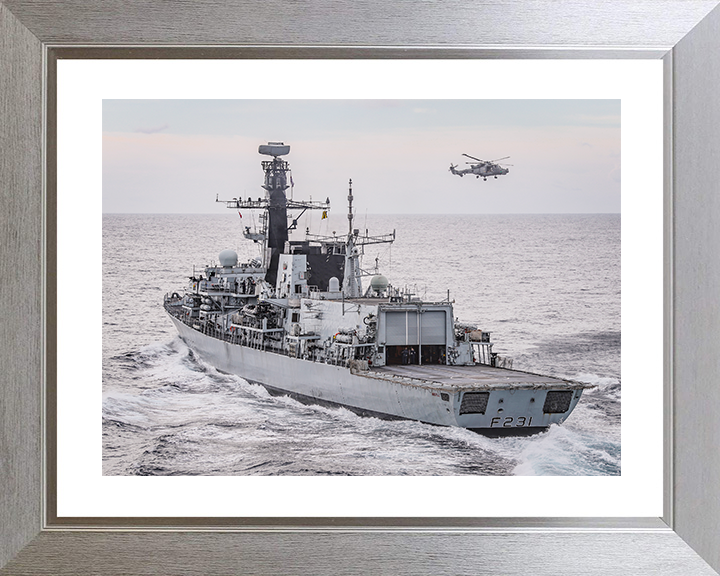 HMS Argyll (F231) Royal Navy Type 23 Frigate With Lynx Helicopter Wall Art Photo Print Naval Decor Posters, Prints, & Visual Artwork Hampshire Prints 10 x 8 Silver Frame Yes