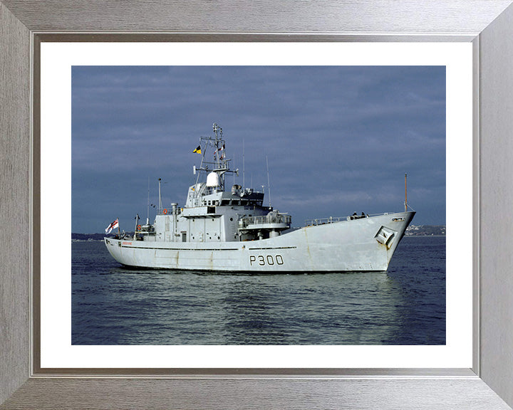 HMS Lindisfarne P300 Royal Navy Island class Patrol Vessel Photo Print or Framed Photo Print - Hampshire Prints