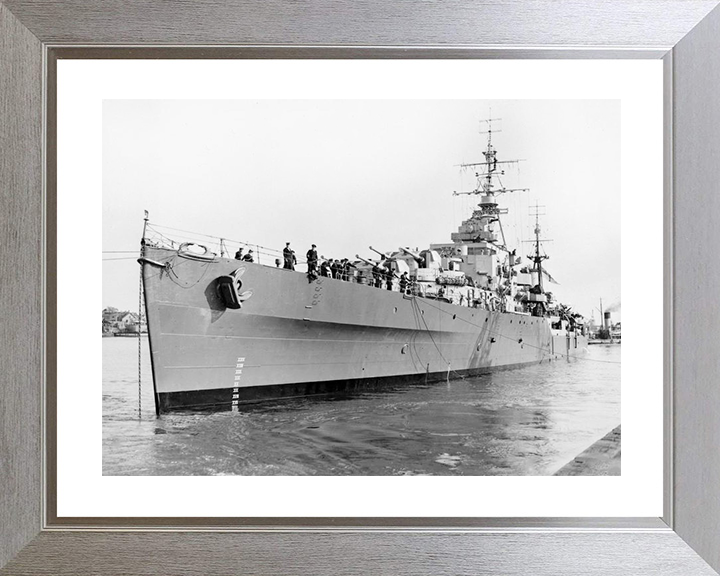 HMS Black Prince (81) Royal Navy Dido Class Cruiser Coming Alongside Photo Print Wall Art Decor Posters, Prints, & Visual Artwork Hampshire Prints 10 x 8 Silver Frame Yes
