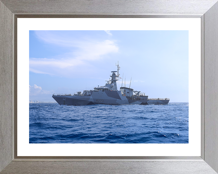 HMS Medway (P223) Photo Print - Puerto Rico 2025 - Royal Navy River Class Patrol Vessel Hampshire Prints 10 x 8 Silver Frame Yes