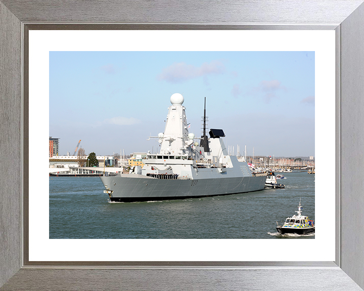 HMS Duncan (D37) Royal Navy Type 45 Destroyer Leaving Portsmouth 2015 Photo Print Wall Art Decor Posters, Prints, & Visual Artwork Hampshire Prints 10 x 8 Silver Frame Yes