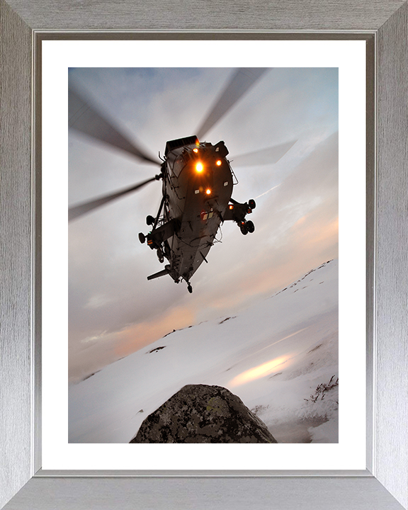 Sea King HC Mark 4 Helicopter Landing 2009 Photo Print - Royal Navy Aircraft Posters, Prints, & Visual Artwork Hampshire Prints 10 x 8 Silver Frame Yes