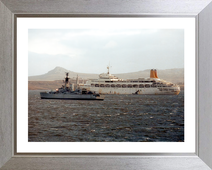 HMS Andromeda (F57) Photo Print - Falklands 1982 - Royal Navy Leander Class Frigate Hampshire Prints 10 x 8 Silver Frame Yes