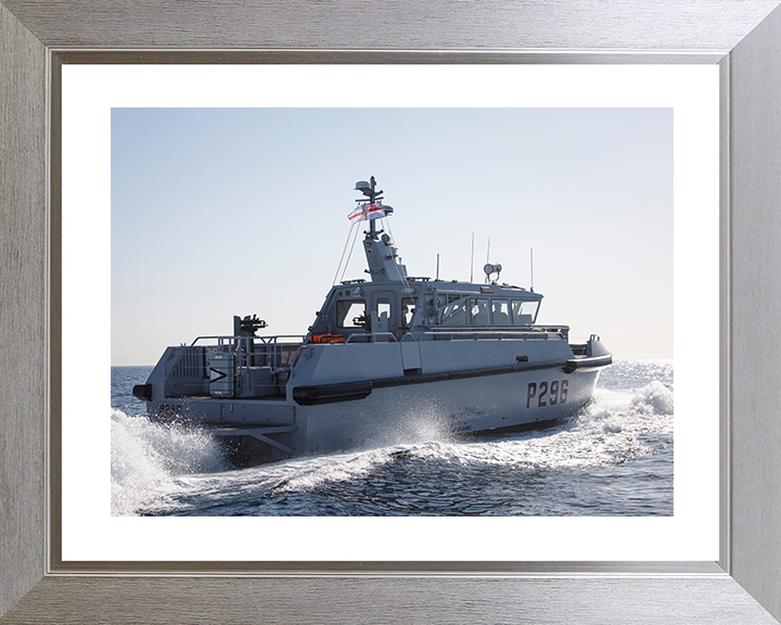 HMS Dagger (P296) Royal Navy Cutlass Class Patrol Vessel At Sea Photo Print Wall Art Decor Posters, Prints, & Visual Artwork Hampshire Prints 10 x 8 Silver Frame Yes