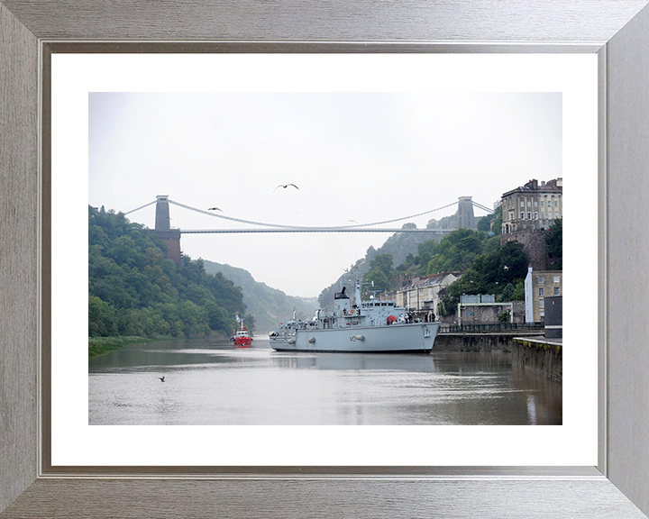 HMS Cattistock (M31) Photo Print - Bristol 2011 - Royal Navy Hunt Class MineHunter Posters, Prints, & Visual Artwork Hampshire Prints 10 x 8 Silver Frame Yes
