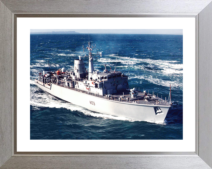 HMS Brecon (M29) Royal Navy Hunt Class Mine Warfare Vessel At Sea Photo Print Wall Art Decor Posters, Prints, & Visual Artwork Hampshire Prints 10 x 8 Silver Frame Yes
